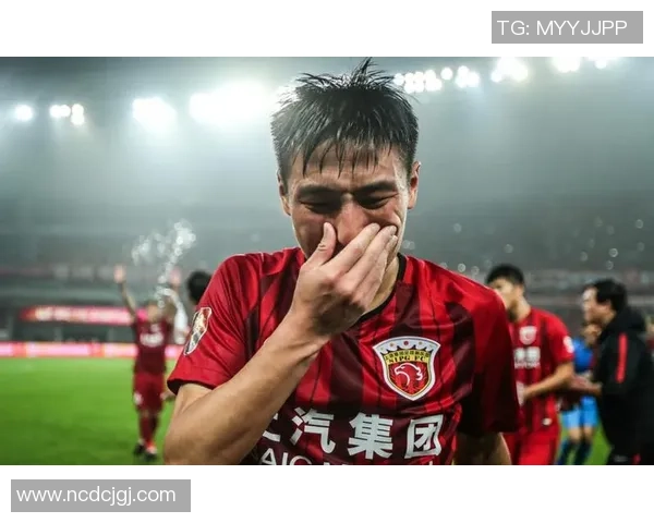 中超球员转会市场再掀波澜 球员出售成焦点争议话题