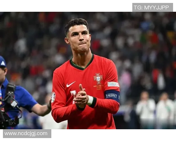 以足球场上不拘一格的球星为核心探讨其影响力与成就 以足球场上不拘一格的球星为核心探讨其影响力与成就