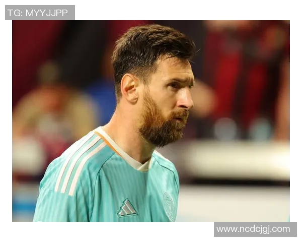 全球足球巨星们的崛起与影响力解析：梅西、C罗与其他顶级球员的传奇之路