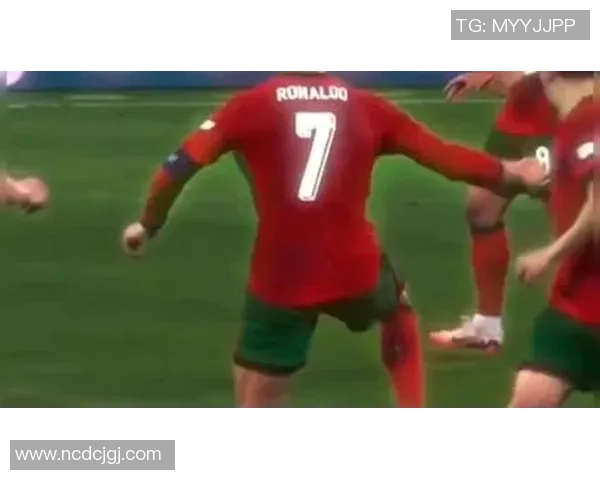 皮耶罗经典足球球星壁纸高清展现绿茵风采热血点燃青春激情